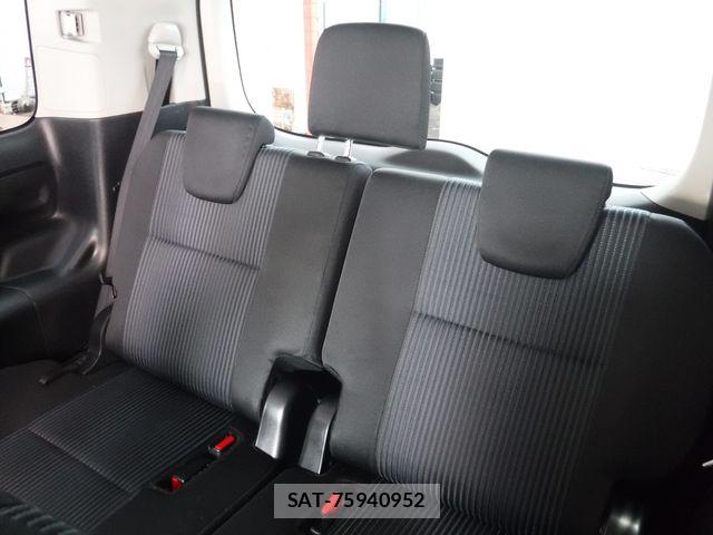 Toyota VOXY 2015-12 7331062-8