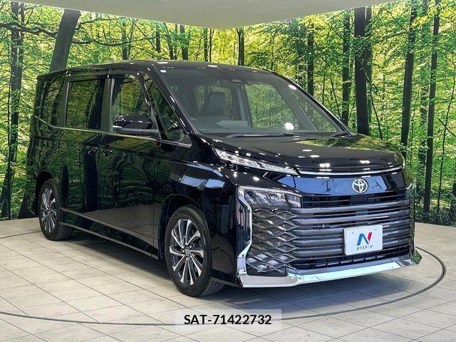 Toyota VOXY 2023-07 7331029-15
