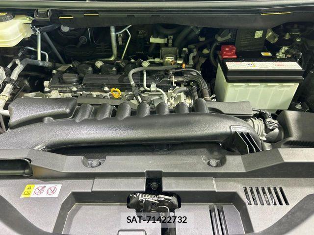 Toyota VOXY 2023-07 7331029-17