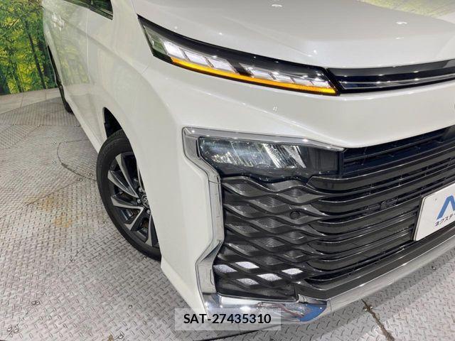 Toyota VOXY 2024-06 7331018-12