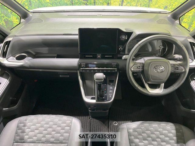 Toyota VOXY 2024-06 7331018-1