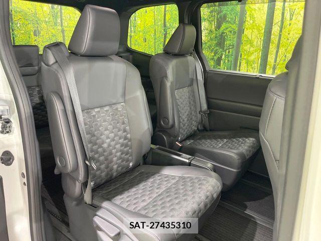 Toyota VOXY 2024-06 7331018-8
