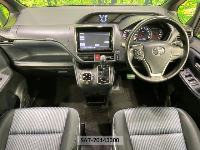 Toyota VOXY 2014-01 7331060-1