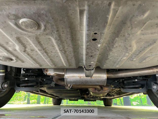 Toyota VOXY 2014-01 7331060-19