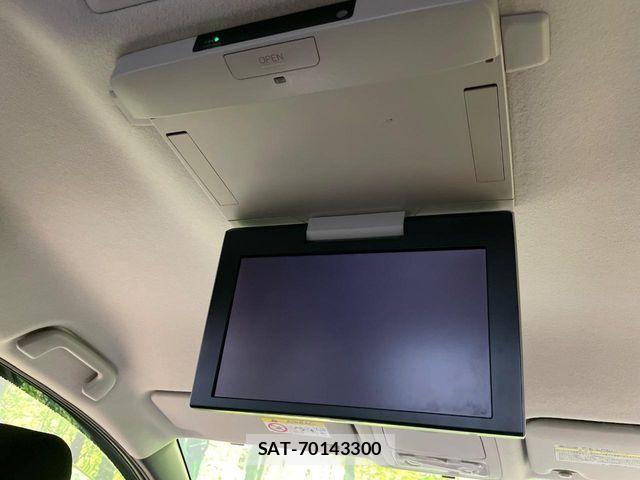 Toyota VOXY 2014-01 7331060-2