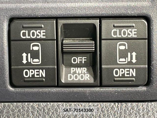Toyota VOXY 2014-01 7331060-5