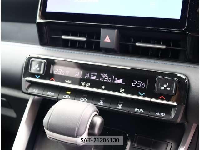 Toyota VOXY 2024-03 7331010-17