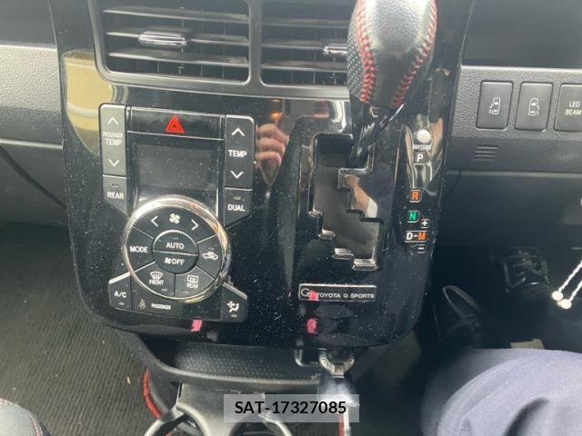 Toyota VOXY 2013-12 7331104-14