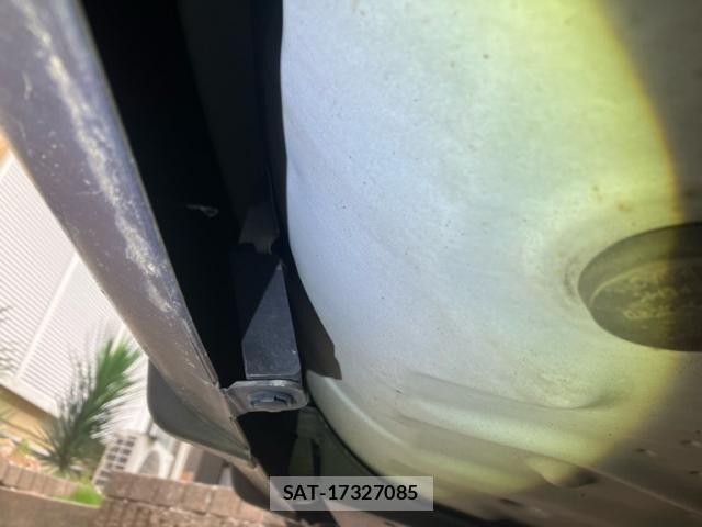 Toyota VOXY 2013-12 7331104-23