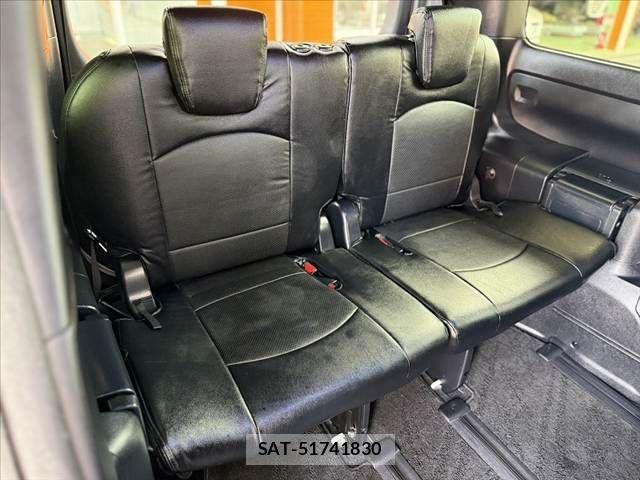 Toyota VOXY 2019-10 7331056-20