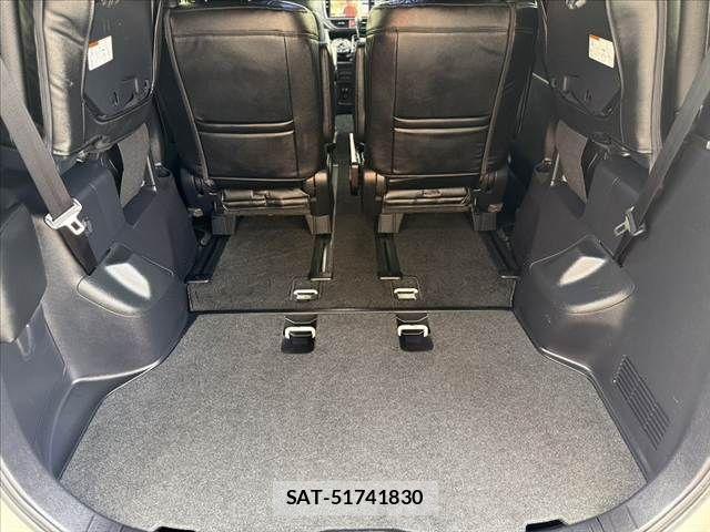 Toyota VOXY 2019-10 7331056-22