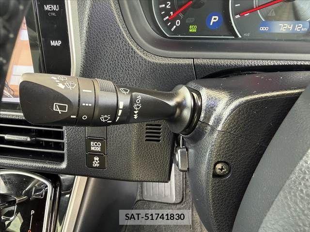Toyota VOXY 2019-10 7331056-26
