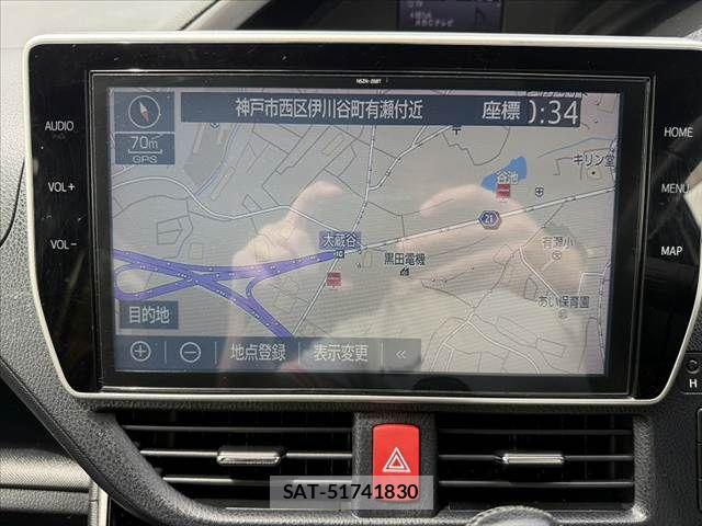Toyota VOXY 2019-10 7331056-2