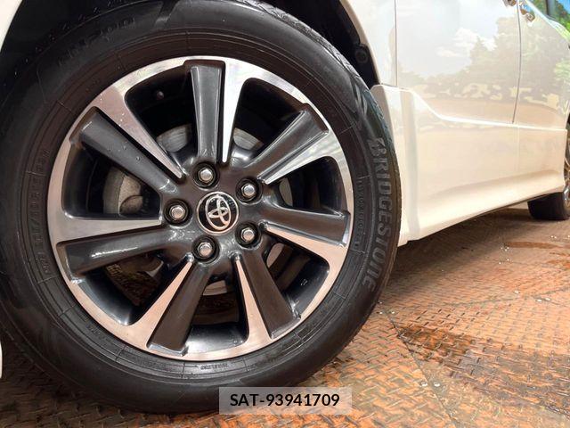 Toyota VOXY 2019-09 7360405-13