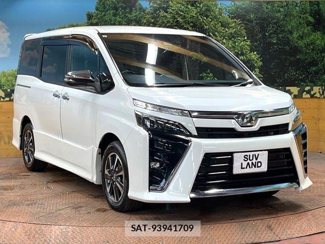 Toyota VOXY 2019-09 7360405-16