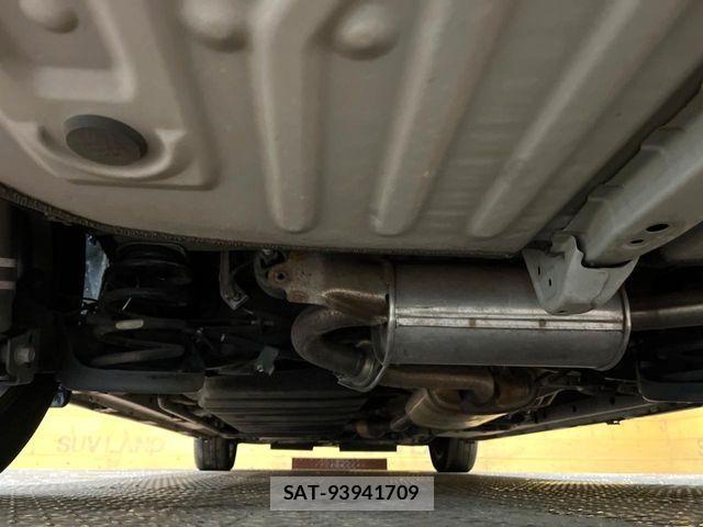 Toyota VOXY 2019-09 7360405-19