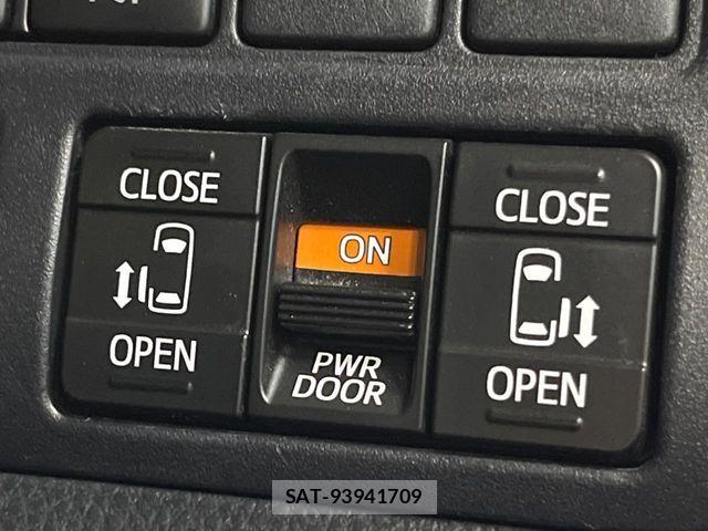 Toyota VOXY 2019-09 7360405-5