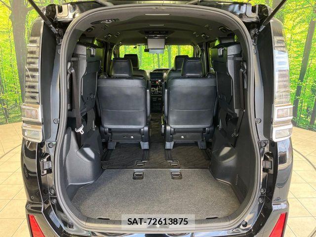Toyota VOXY 2021-07 7360403-10