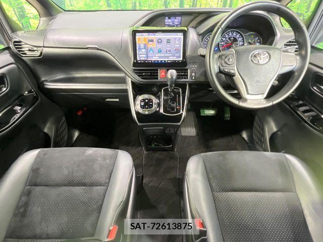 Toyota VOXY 2021-07 7360403-1