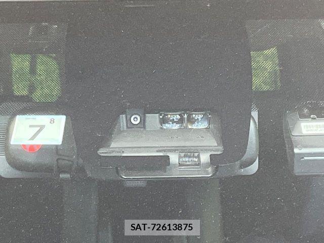 Toyota VOXY 2021-07 7360403-5