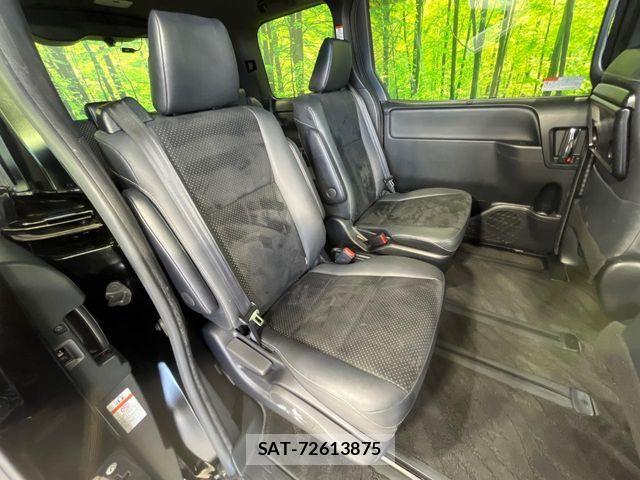 Toyota VOXY 2021-07 7360403-8