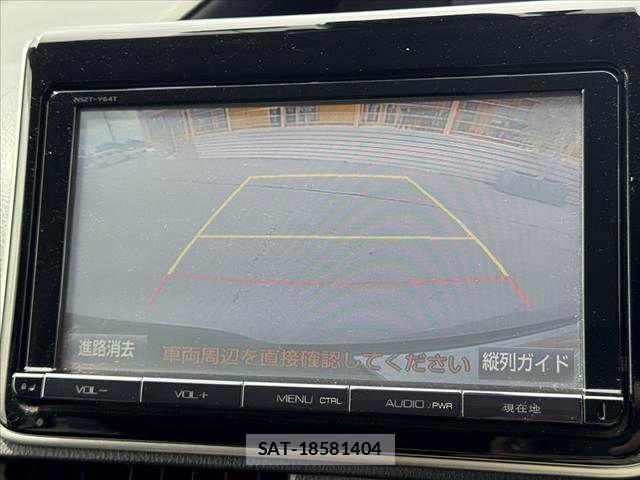 Toyota VOXY 2016-07 7360428-23