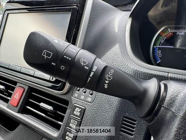 Toyota VOXY 2016-07 7360428-28