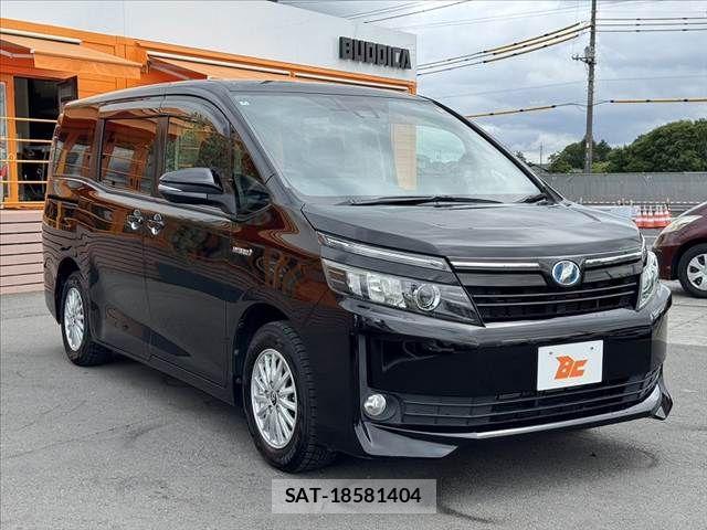 Toyota VOXY 2016-07 7360428-7