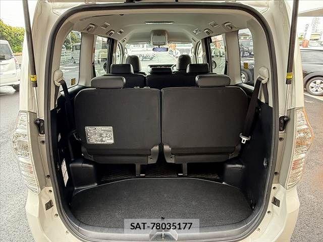 Toyota VOXY 2013-09 7360431-20