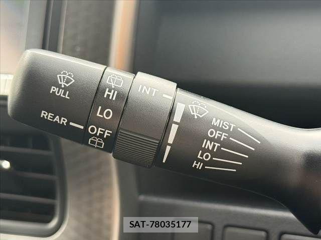 Toyota VOXY 2013-09 7360431-23