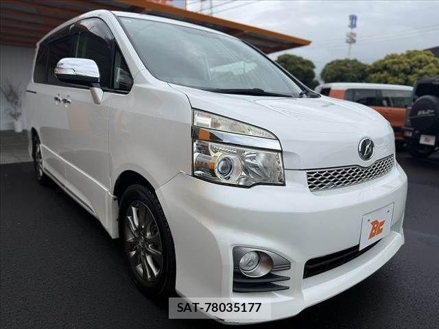 Toyota VOXY 2013-09 7360431-7