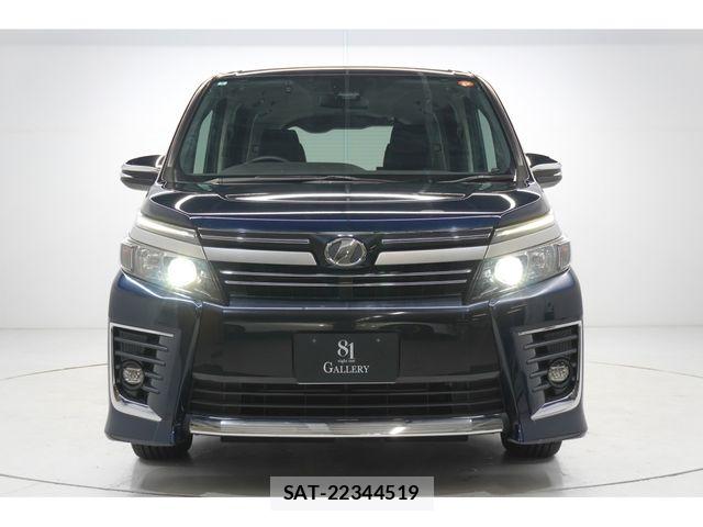Toyota VOXY 2016-08 7360409-1