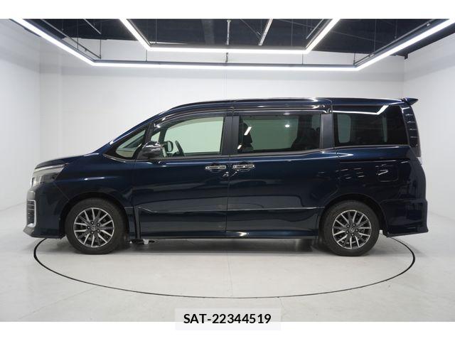 Toyota VOXY 2016-08 7360409-4