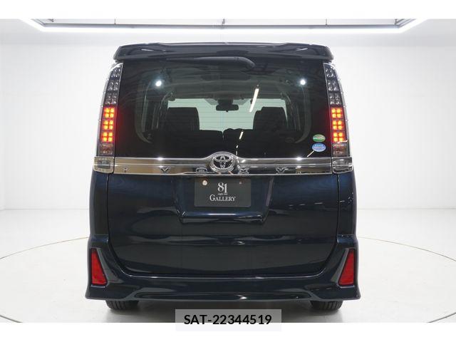 Toyota VOXY 2016-08 7360409-6