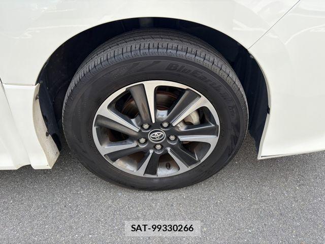 Toyota VOXY 2018-08 7360413-18