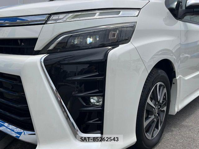 Toyota VOXY 2019-06 7360402-13