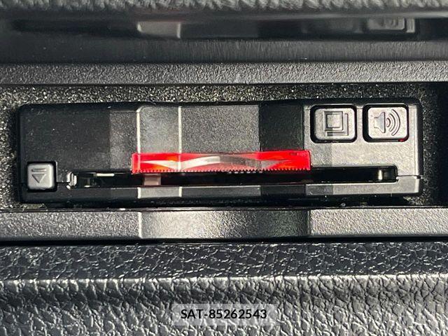 Toyota VOXY 2019-06 7360402-7