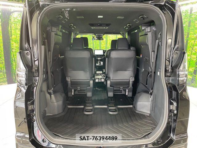 Toyota VOXY 2024-05 7360386-11
