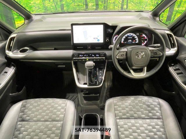 Toyota VOXY 2024-05 7360386-3