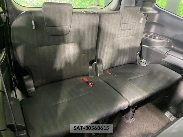 Toyota VOXY 2024-04 7360397-9