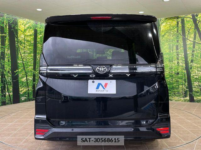 Toyota VOXY 2024-04 7360397-15
