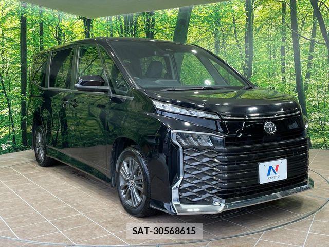 Toyota VOXY 2024-04 7360397-16
