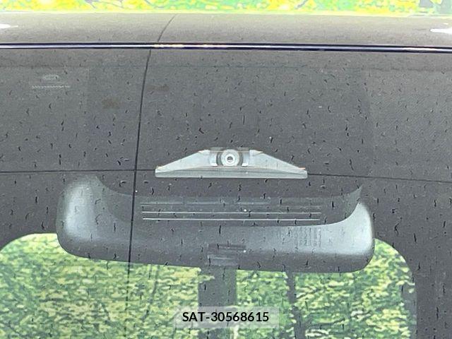 Toyota VOXY 2024-04 7360397-4