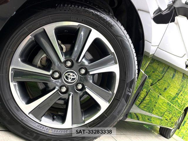 Toyota VOXY 2021-04 7360399-13
