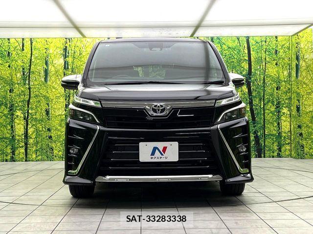 Toyota VOXY 2021-04 7360399-14