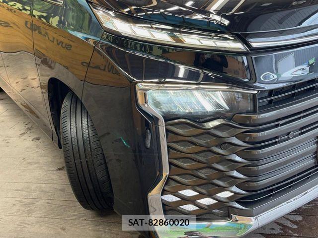 Toyota VOXY 2023-04 7360385-11