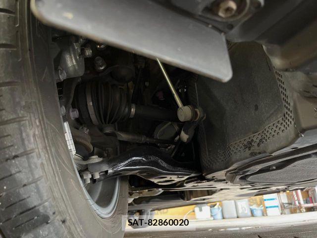 Toyota VOXY 2023-04 7360385-19