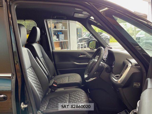 Toyota VOXY 2023-04 7360385-6