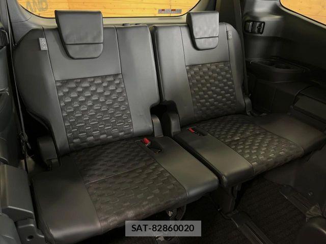 Toyota VOXY 2023-04 7360385-8
