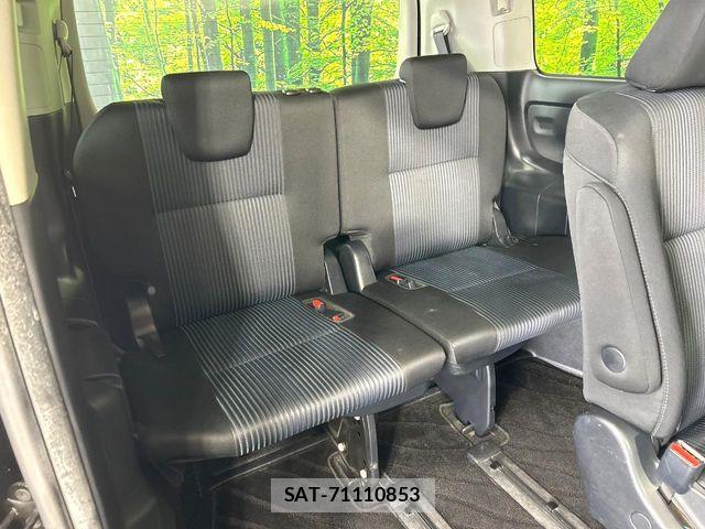 Toyota VOXY 2014-10 7360419-9